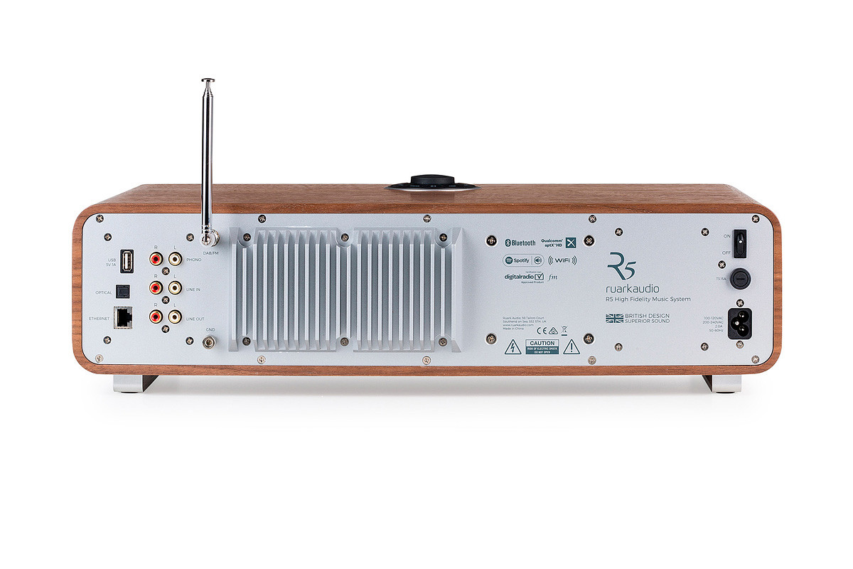 Ruark Audio R5 Rich Walnut - system audio typu "all-in-one"