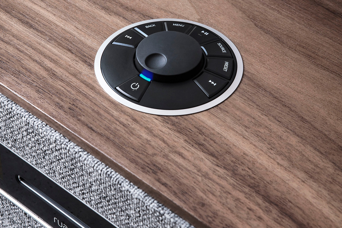 Ruark Audio R5 Soft Grey - system audio typu "all-in-one" Ruark Audio R5 Soft Grey - system audio typu "all-in-one"
