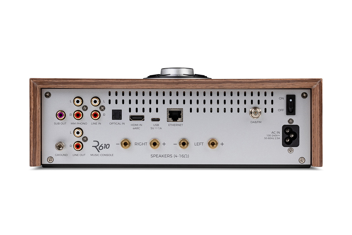 Ruark Audio R610 Fused Walnut - system audio typu "all-in-one" Ruark Audio R610 Fused Walnut - system audio typu "all-in-one"