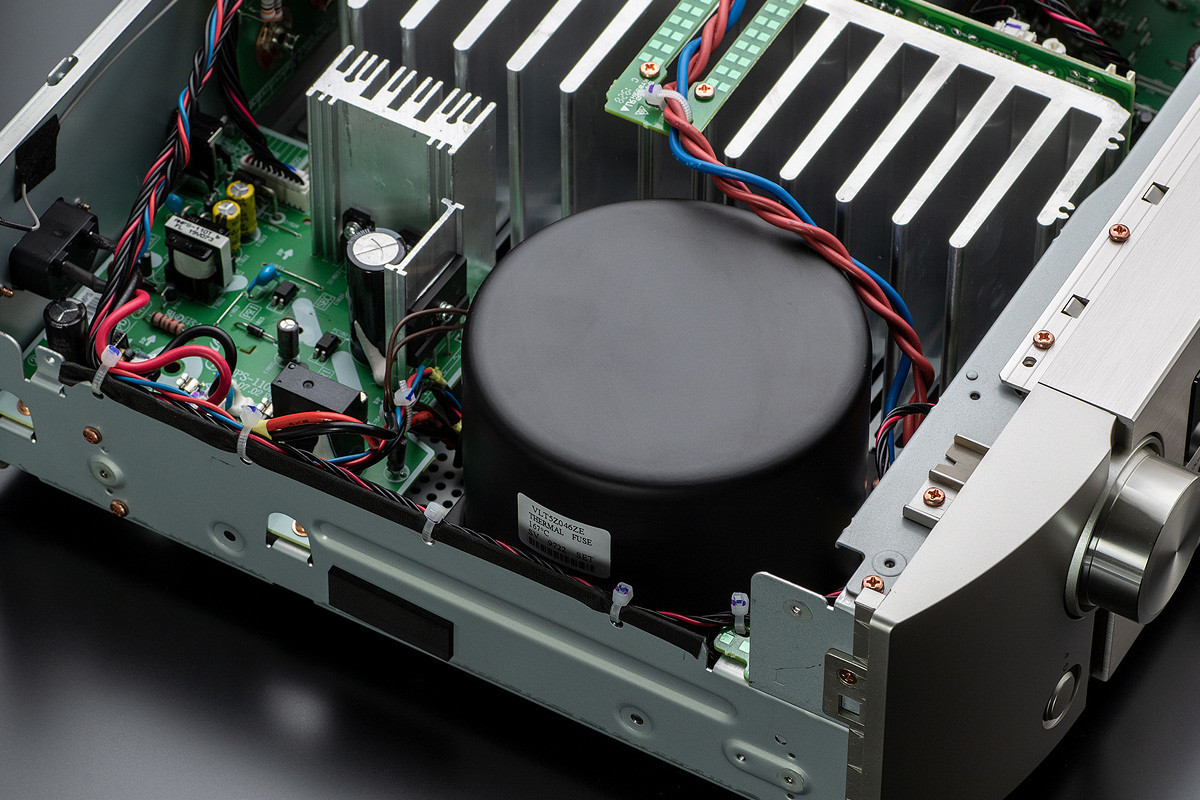 Marantz PM7000N Silver/Gold - wzmacniacz stereo