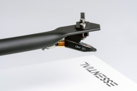 Pro-Ject Essential III BT Black High Gloss - gramofon analogowy