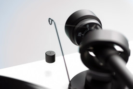 Pro-Ject Essential III BT Black High Gloss - gramofon analogowy