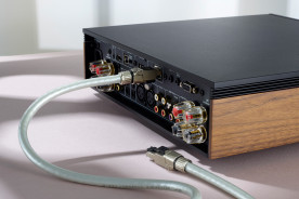 QED Reference Ethernet - przewód typu patchcord RJ45/RJ45 o długości 5 m QED Reference Ethernet - przewód typu patchcord RJ45/RJ45 o długości 5 m