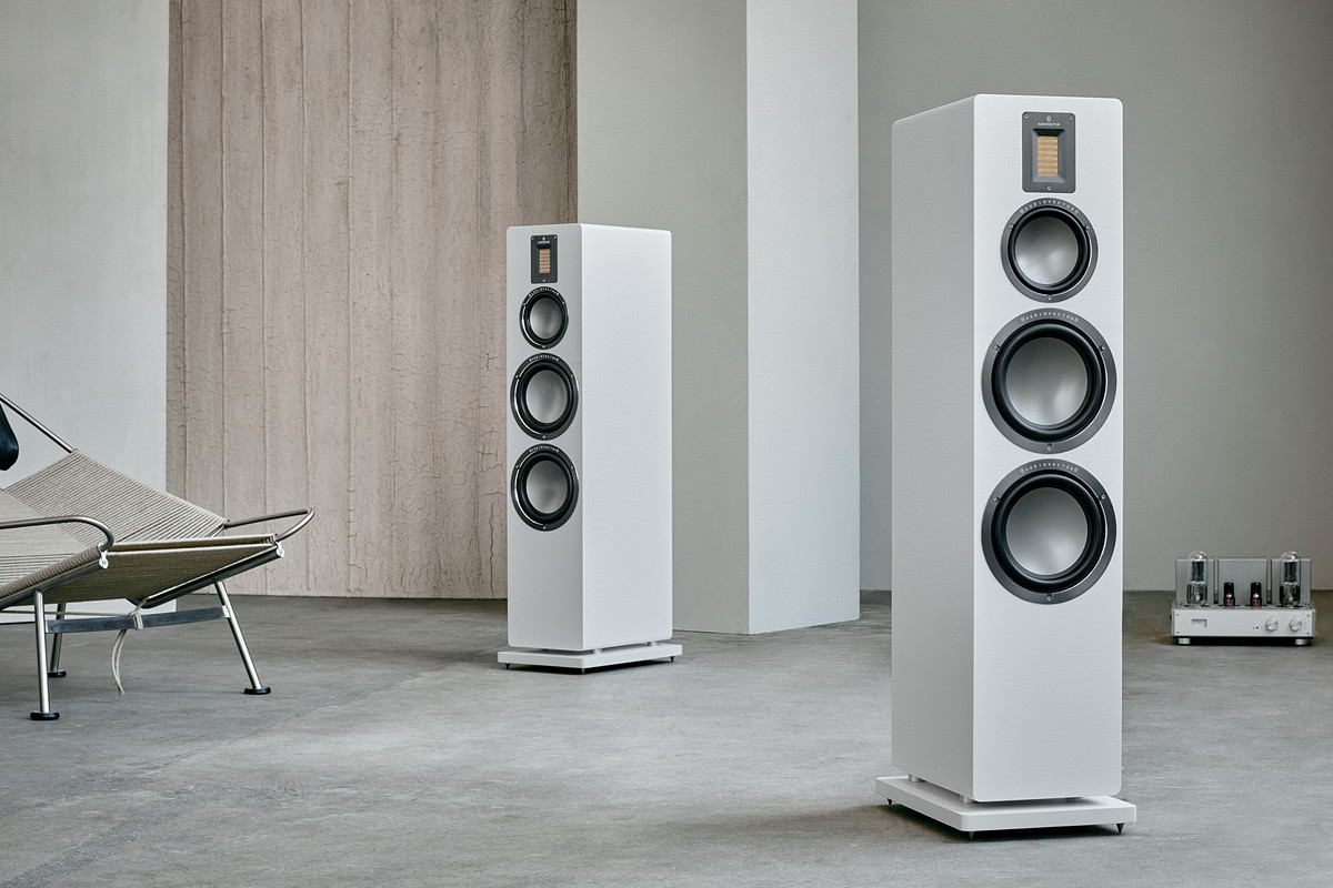 Audiovector QR 7 Black Piano - kolumny podłogowe