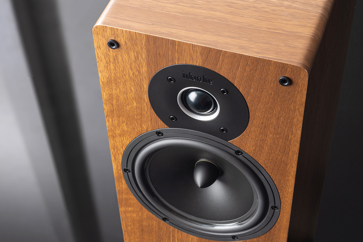 Indiana Line TESI 261 Light Walnut - kolumny podstawkowe Indiana Line TESI 261 Light Walnut - kolumny podstawkowe