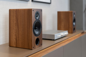 Indiana Line TESI 261 Light Walnut - kolumny podstawkowe Indiana Line TESI 261 Light Walnut - kolumny podstawkowe