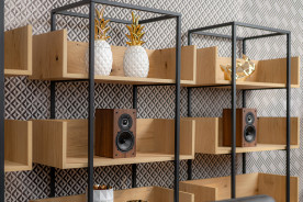 Indiana Line TESI 241 Light Walnut - kolumny podstawkowe