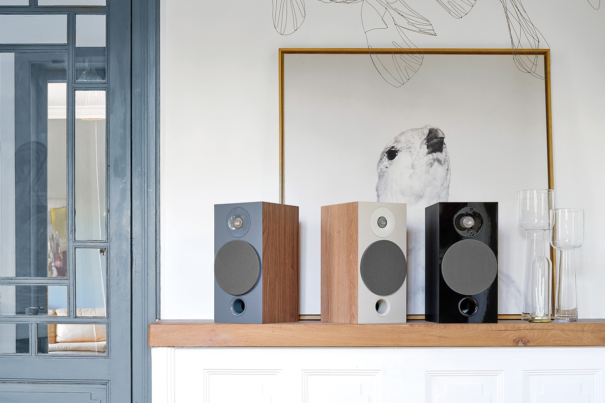 Focal Chora 806 Light Wood - kolumny podstawkowe