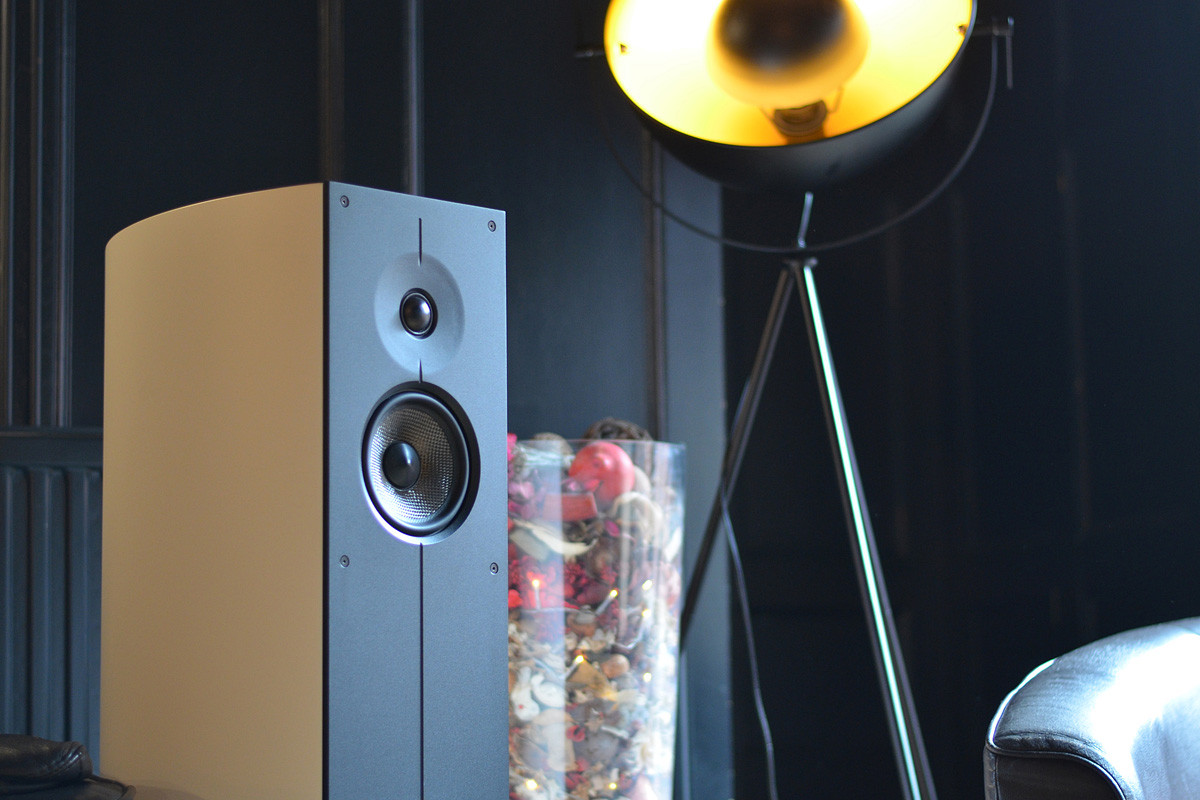 Acoustic Energy Corinium Matte White - kolumny podłogowe Acoustic Energy Corinium Matte White - kolumny podłogowe