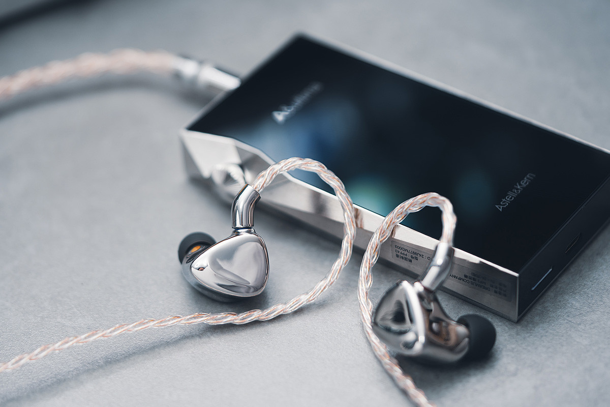 FiiO FX17 - audiofilskie referencyjne słuchawki dokanałowe FiiO FX17 - audiofilskie referencyjne słuchawki dokanałowe