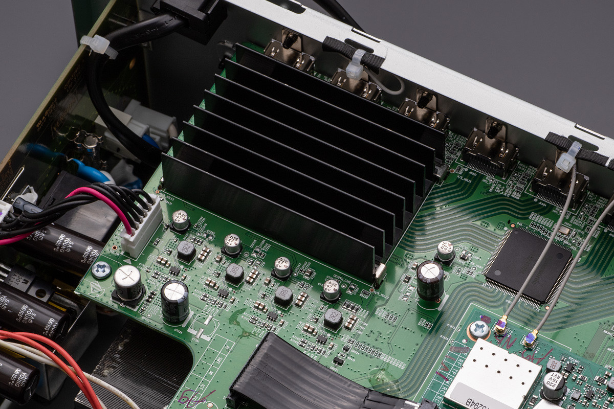 Denon AVR-S970H - amplituner wielokanałowy