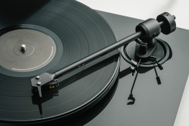 Pro-Ject E1.2 Black High Gloss - gramofon analogowy Pro-Ject E1.2 Black High Gloss - gramofon analogowy