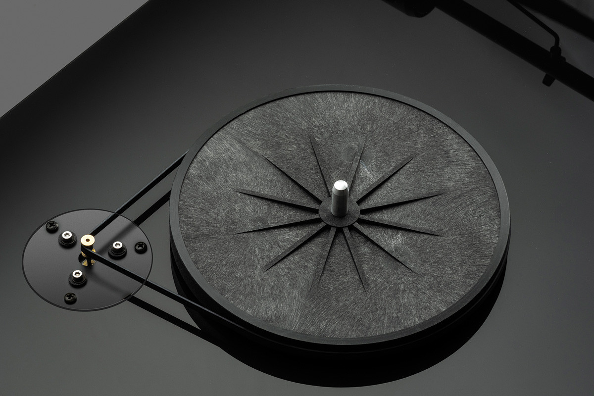 Pro-Ject E1.2 Black High Gloss - gramofon analogowy Pro-Ject E1.2 Black High Gloss - gramofon analogowy