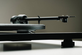 Pro-Ject E1.2 Black High Gloss - gramofon analogowy Pro-Ject E1.2 Black High Gloss - gramofon analogowy