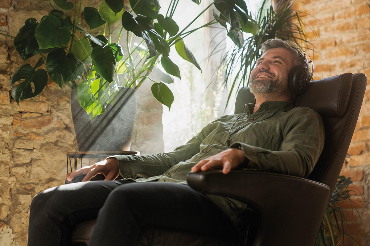 Meze 105 AER - słuchawki przewodowe