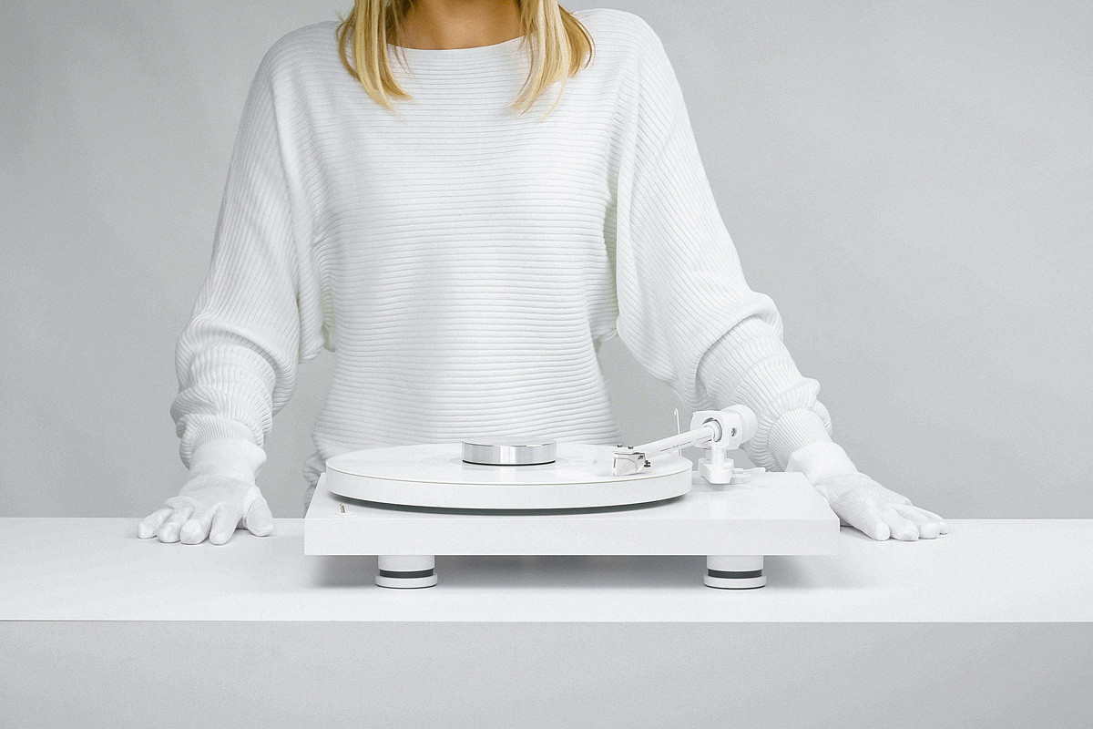 Pro-Ject Debut PRO White Edition - gramofon analogowy Pro-Ject Debut PRO White Edition - gramofon analogowy