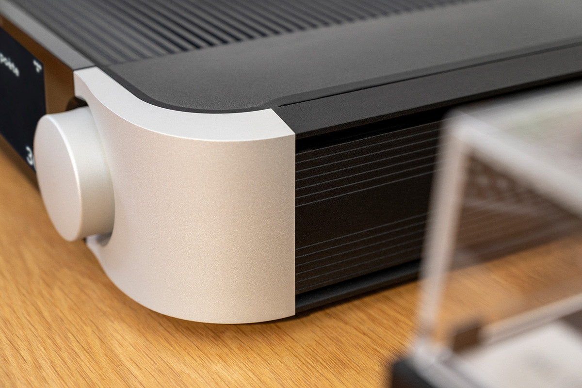 Moon Compass 371 2-tone - system audio typu "all-in-one"