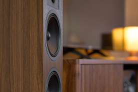 Indiana Line TESI 6 White - kolumny podłogowe