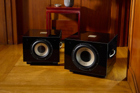 REL S/850 Black Piano - subwoofer aktywny