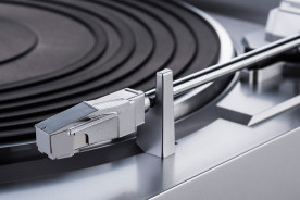 Denon DP-29F - gramofon analogowy