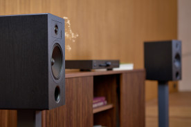 Indiana Line TESI 3 White - kolumny podstawkowe