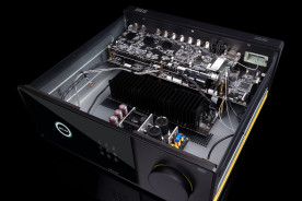 Arcam AVA15 - amplituner wielokanałowy