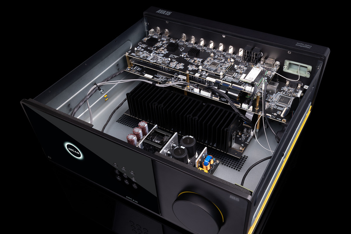 Arcam AVA15 - amplituner wielokanałowy
