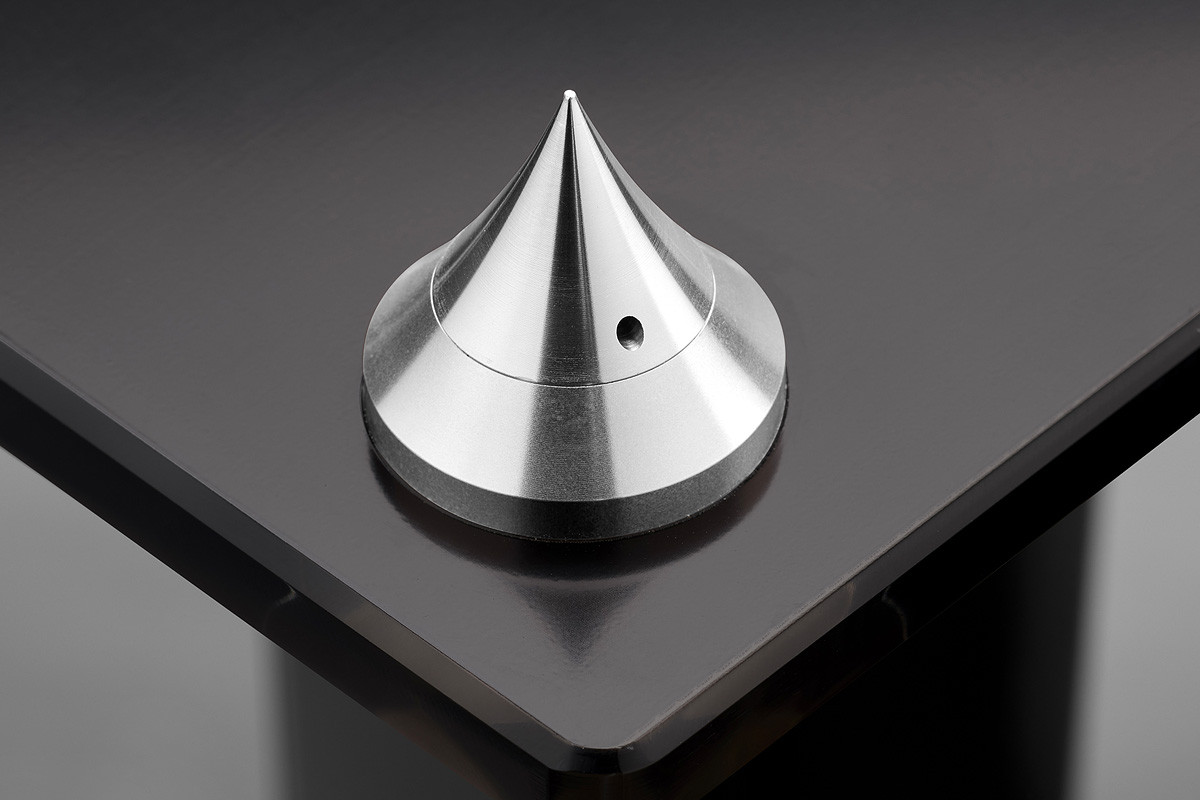 Triangle S05 Black - stojaki pod kolumny