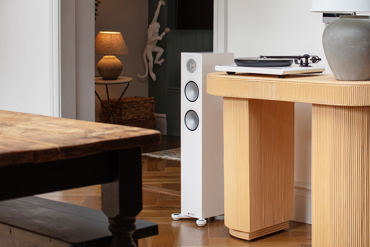 Monitor Audio Silver 200 7G Walnut - kolumny podłogowe