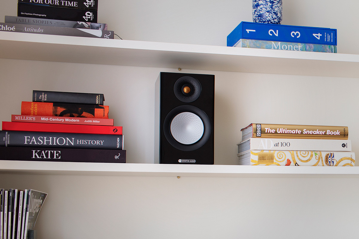 Monitor Audio Silver 50 7G Walnut - kolumny podstawkowe