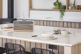 Ruark Audio R2 Mk4 Light Cream - system audio typu "all-in-one" Ruark Audio R2 Mk4 Light Cream - system audio typu "all-in-one"