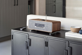 Ruark Audio R3S Rich Walnut - system audio typu "all-in-one" Ruark Audio R3S Rich Walnut - system audio typu "all-in-one"