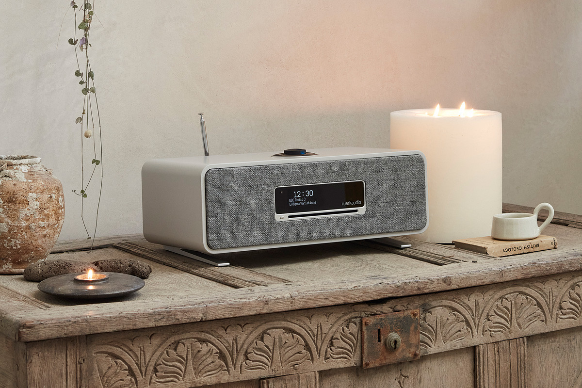 Ruark Audio R3S Soft Grey - system audio typu "all-in-one" Ruark Audio R3S Soft Grey - system audio typu "all-in-one"