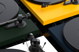 Pro-Ject Debut Carbon EVO Blue Satin - gramofon analogowy Pro-Ject Debut Carbon EVO Blue Satin - gramofon analogowy