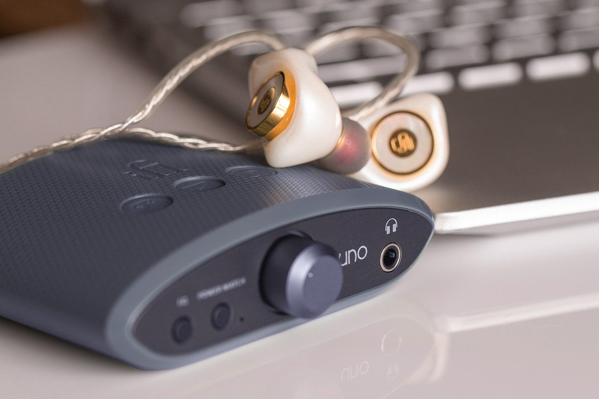 iFi audio Uno - wzmacniacz słuchawkowy z przetwornikiem DAC USB iFi audio Uno - wzmacniacz słuchawkowy z przetwornikiem DAC USB