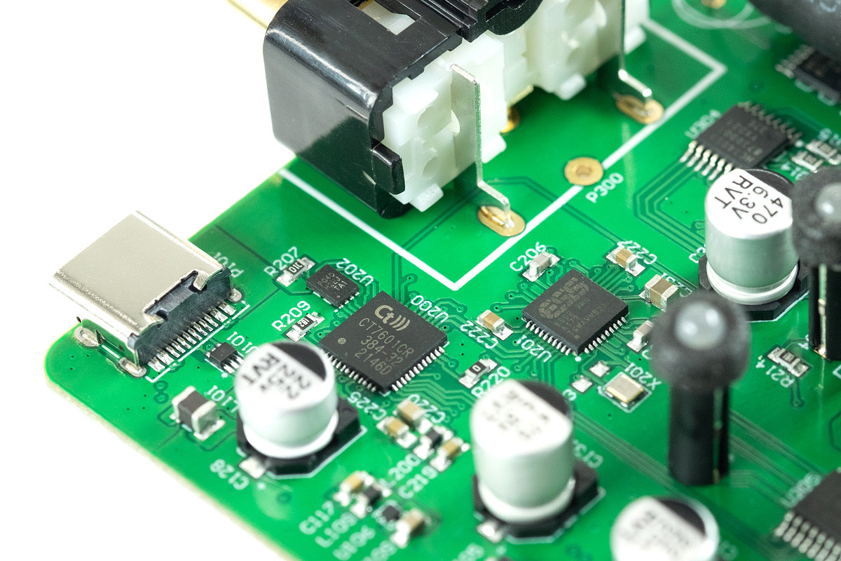 iFi audio Uno - wzmacniacz słuchawkowy z przetwornikiem DAC USB iFi audio Uno - wzmacniacz słuchawkowy z przetwornikiem DAC USB