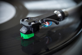 Audio-Technica AT-VM95E/H - wkładka gramofonowa z główką | headsheel Audio-Technica AT-VM95E/H - wkładka gramofonowa z główką | headsheel