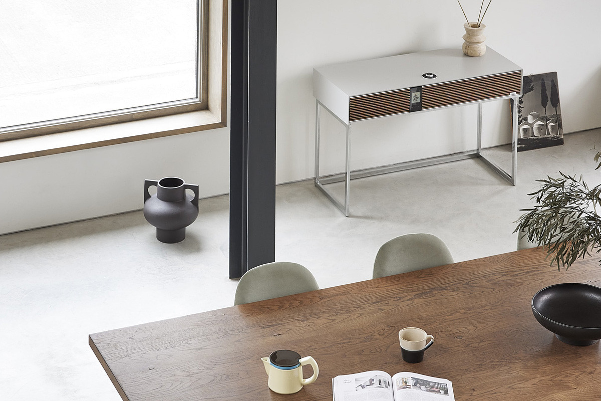 Ruark Audio R810 Soft Grey - system audio typu "all-in-one" Ruark Audio R810 Soft Grey - system audio typu "all-in-one"