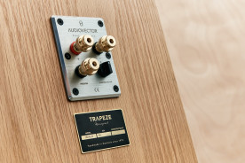 Audiovector Trapeze Reimagined Italian Walnut - kolumny podłogowe