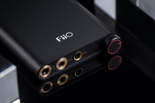 FiiO Q3 - wzmacniacz słuchawkowy z przetwornikiem DAC