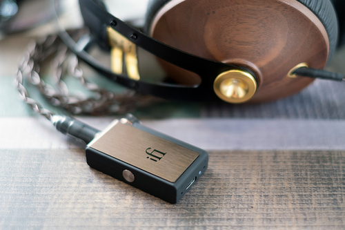 iFi audio GO blu - wzmacniacz słuchawkowy z przetwornikiem DAC